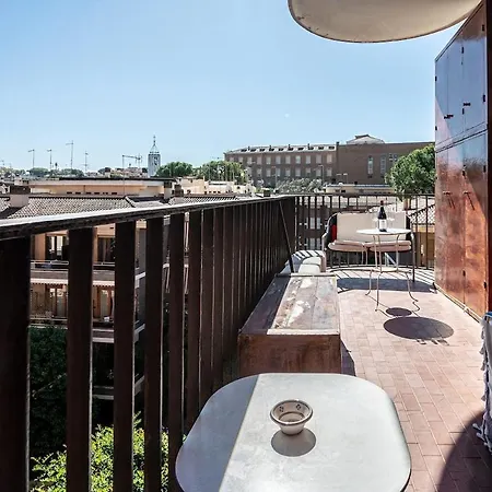 Balconies At The Vatican Apartament *